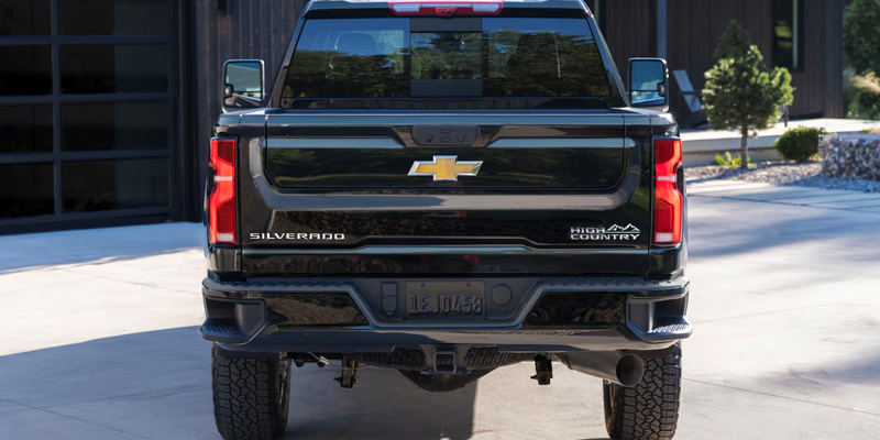the backend of the 2025 Chevrolet Silverado HD in black