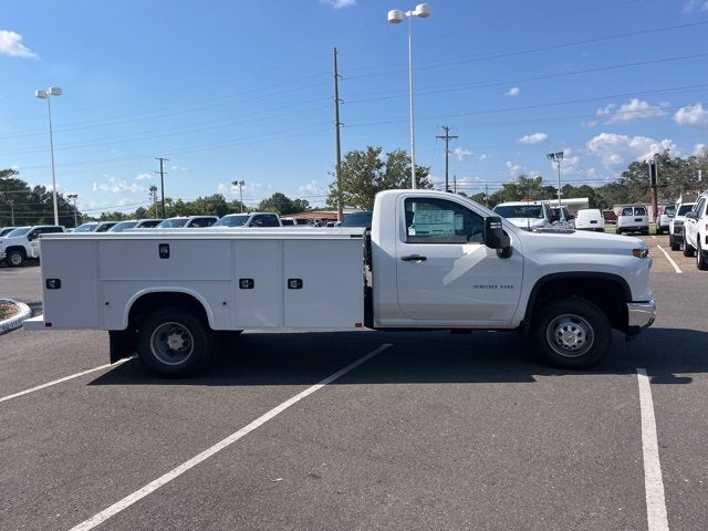2025 Chevrolet Silverado 3500 HD Chassis Cab Work Truck