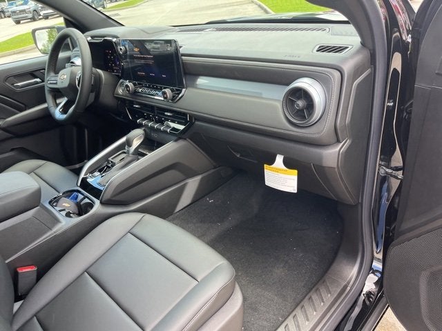 2025 Chevrolet Colorado WT/LT