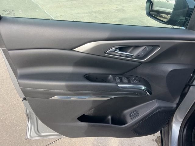 2024 Chevrolet Traverse LS