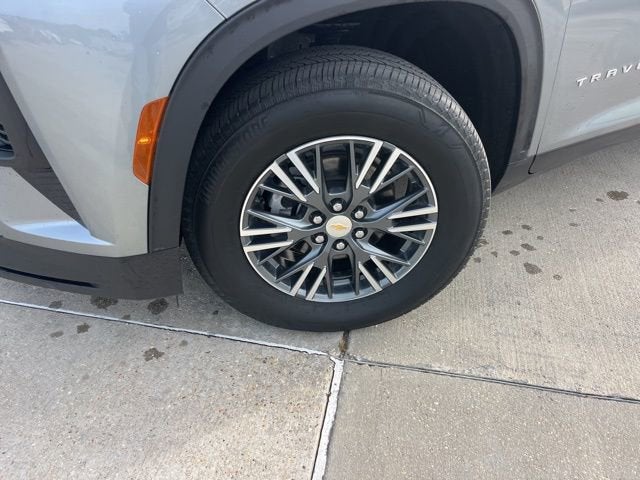 2024 Chevrolet Traverse LS