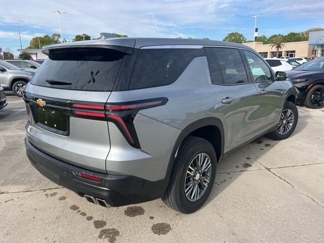 2024 Chevrolet Traverse LS