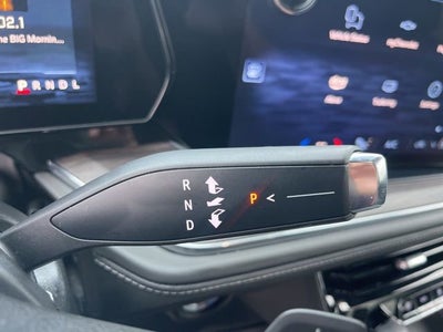 2025 Chevrolet Suburban LT