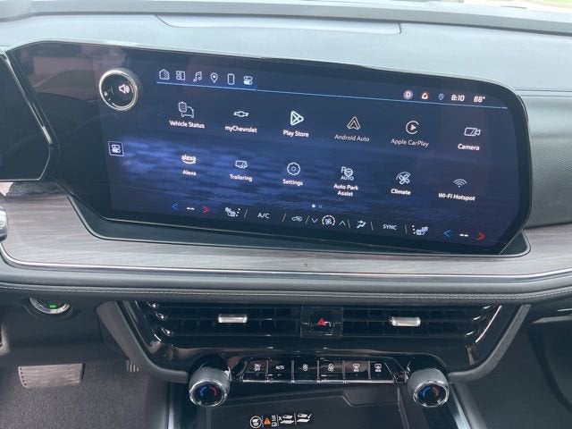 2025 Chevrolet Suburban LT