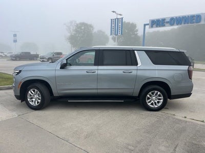 2025 Chevrolet Suburban LT