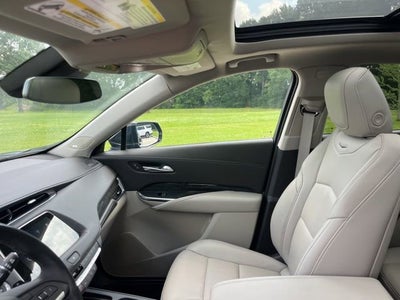 2023 Cadillac XT4 Premium Luxury