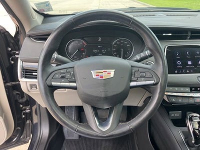 2023 Cadillac XT4 Premium Luxury