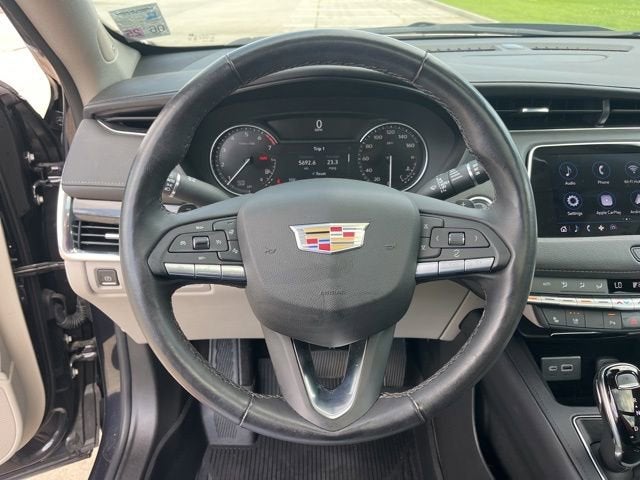 2023 Cadillac XT4 Premium Luxury
