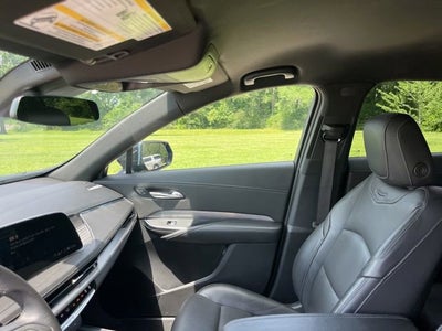 2025 Cadillac XT4 Premium Luxury