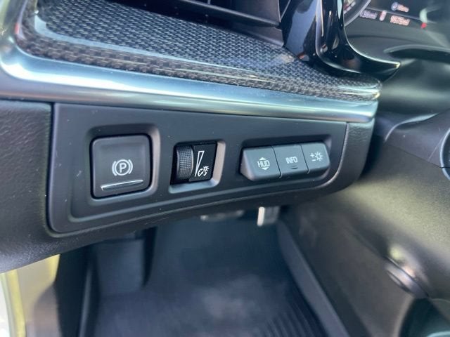 2025 Cadillac XT5 Sport