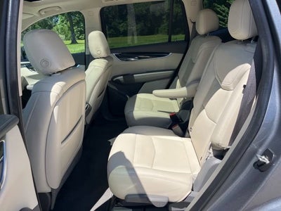 2022 Cadillac XT6 Premium Luxury