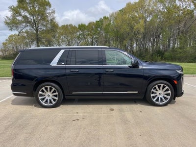 2023 Cadillac Escalade ESV Premium Luxury Platinum