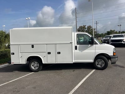 2026 Chevrolet Express Cutaway 3500 1WT