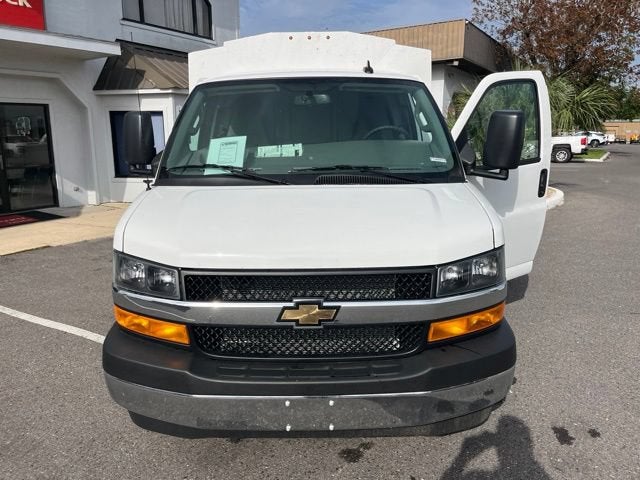 2026 Chevrolet Express Cutaway 3500 1WT
