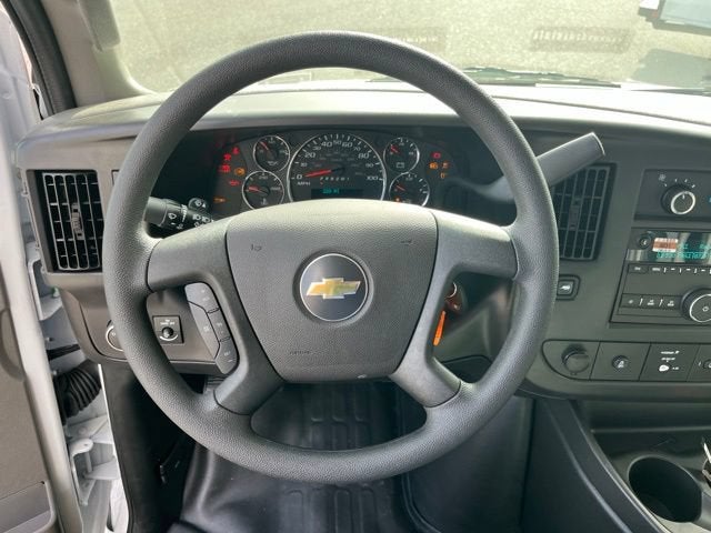 2026 Chevrolet Express Cutaway 3500 1WT