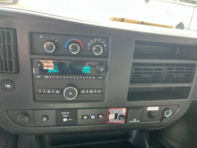 2026 Chevrolet Express Cutaway 3500 1WT