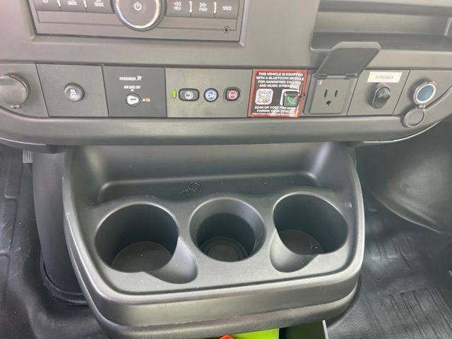 2026 Chevrolet Express Cutaway 3500 1WT