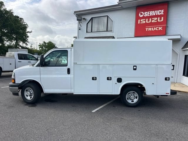 2026 Chevrolet Express Cutaway 3500 1WT