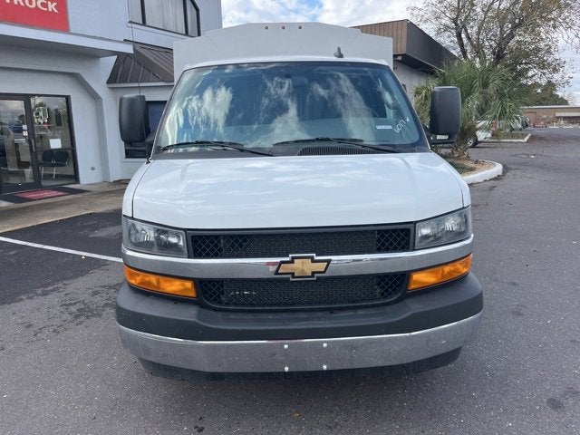 2025 Chevrolet Express Cutaway 3500 1WT