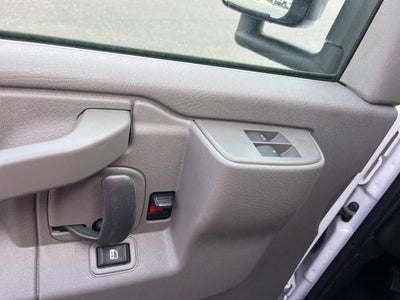 2025 Chevrolet Express Cutaway 3500 1WT