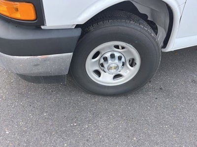 2025 Chevrolet Express Cutaway 3500 1WT