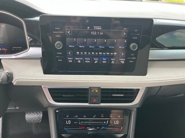2025 Volkswagen Taos SE