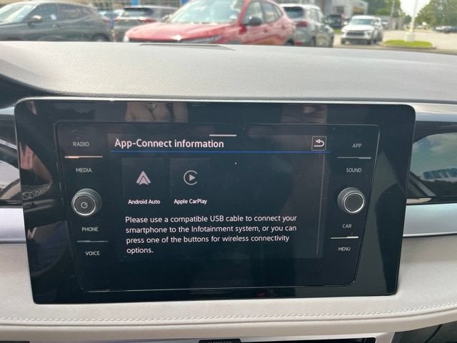 2025 Volkswagen Taos SE
