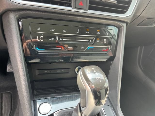 2025 Volkswagen Taos SE