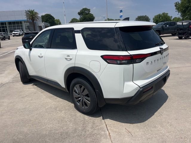 2024 Nissan Pathfinder S