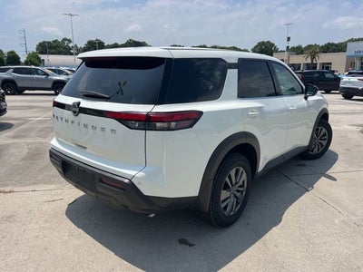 2024 Nissan Pathfinder S