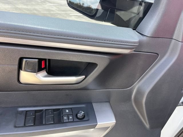 2023 Toyota Tundra 4WD SR5