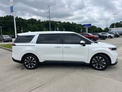 2024 Kia Carnival EX