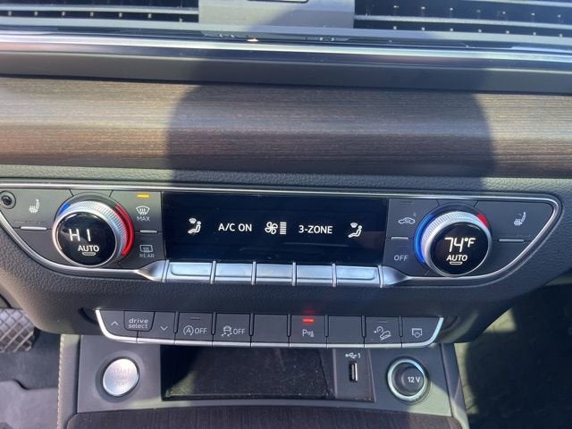 2022 Audi Q5 Premium Plus